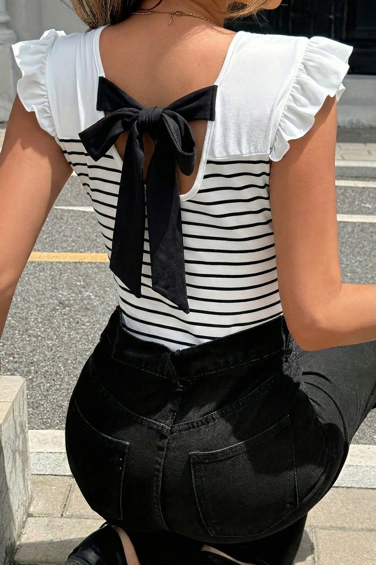 White Stripe Contrast Knot Back Ruffle Trim Tank Top