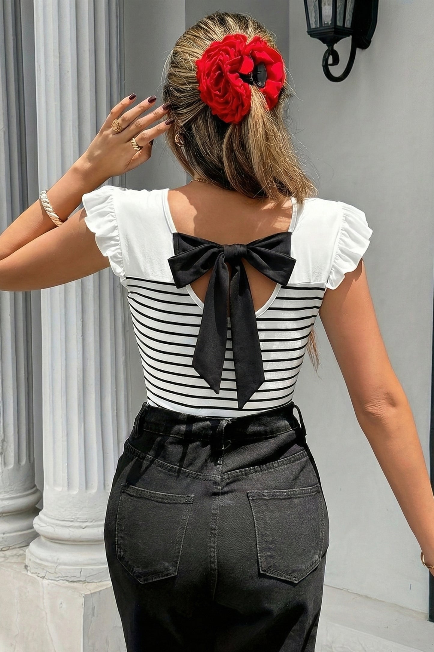 White Stripe Contrast Knot Back Ruffle Trim Tank Top