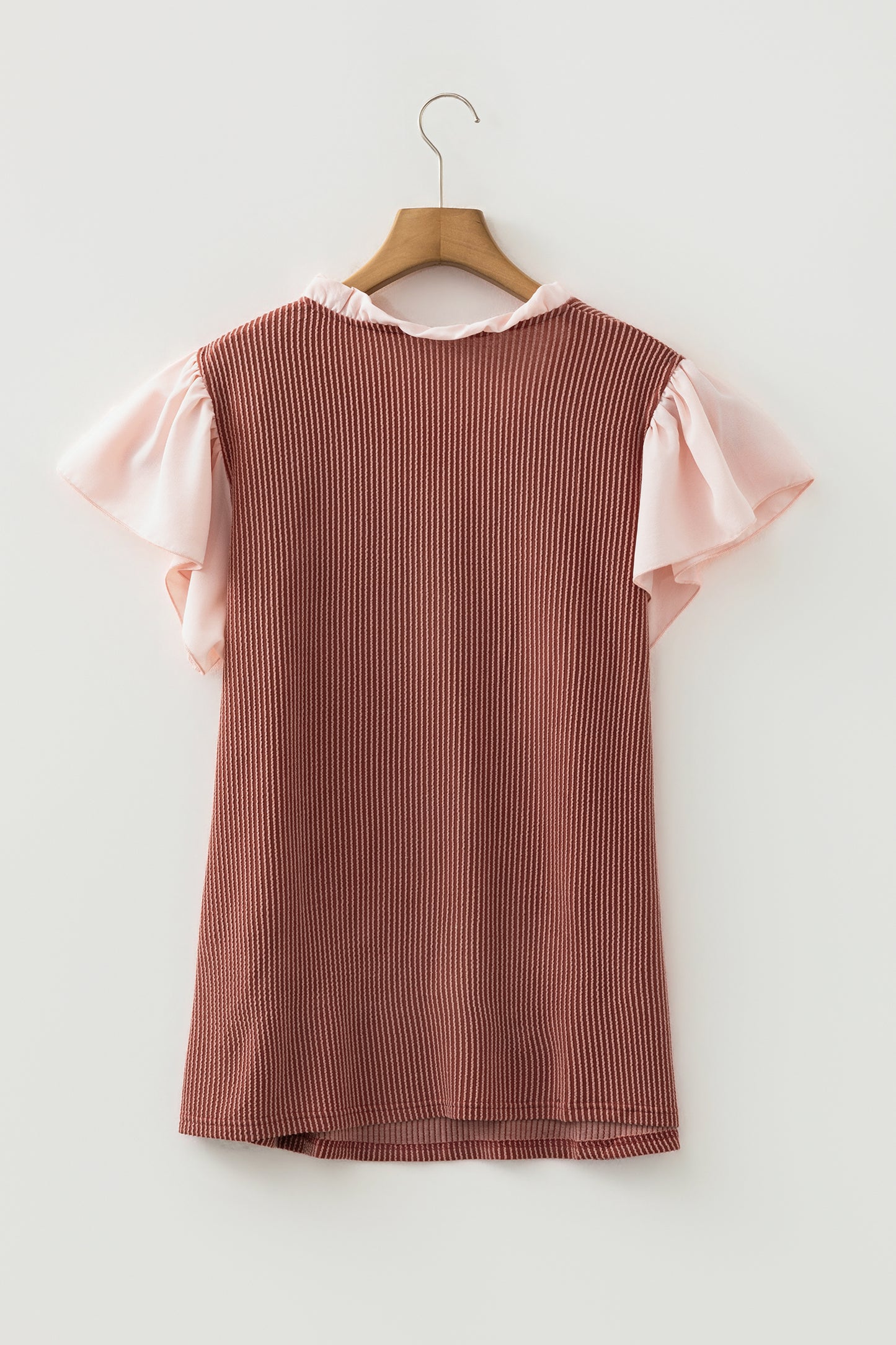 Vineyard Green Plus Size Contrast Frilled Neckline Ruffled Short Sleeve Ribbed Textured Blouse