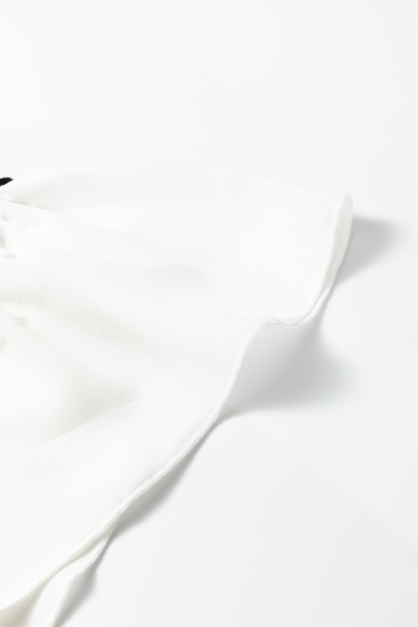 Vineyard Green Plus Size Contrast Frilled Neckline Ruffled Short Sleeve Ribbed Textured Blouse